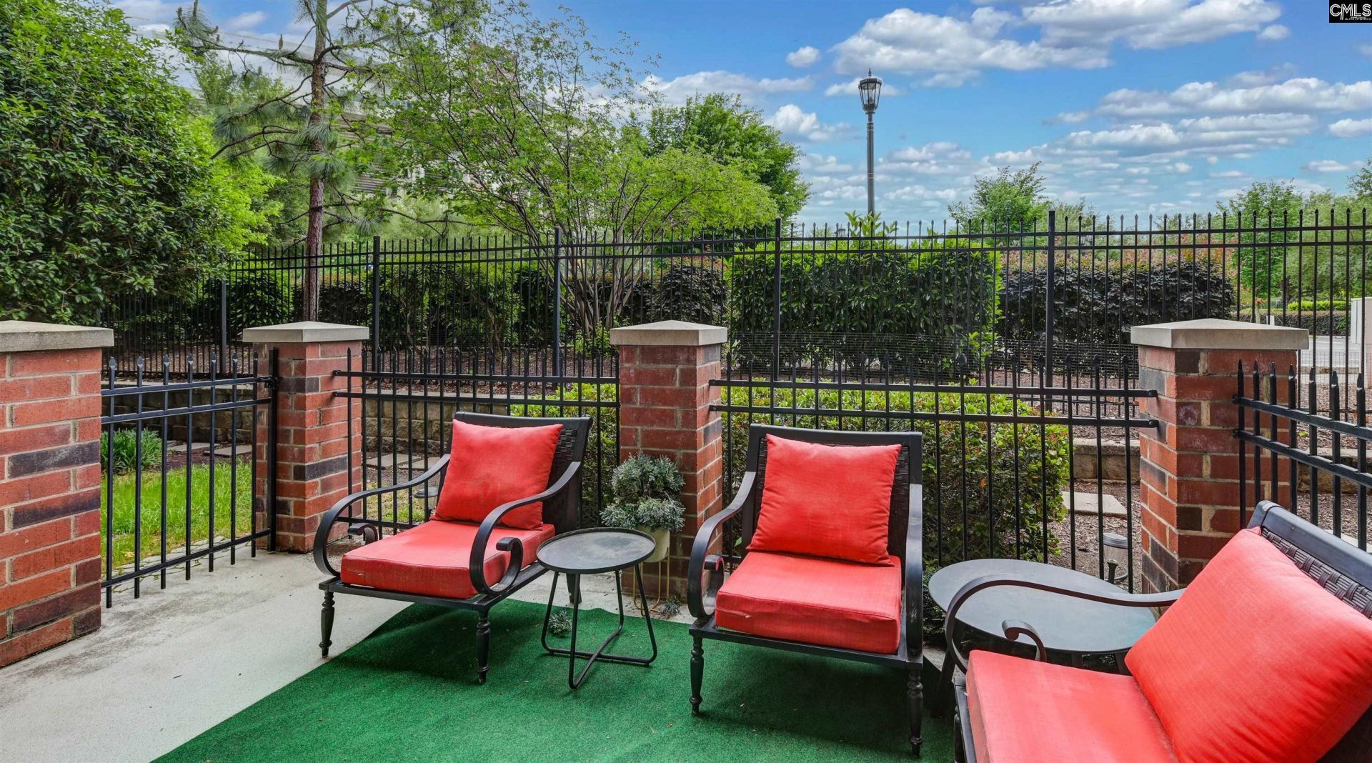 900 S Stadium Drive  Photo 5