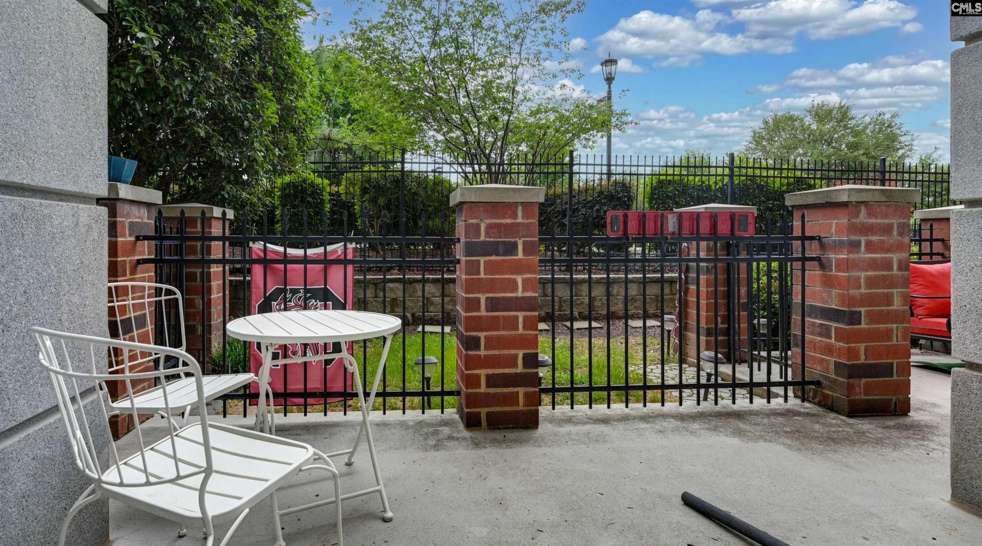 900 S Stadium Drive  Photo 6