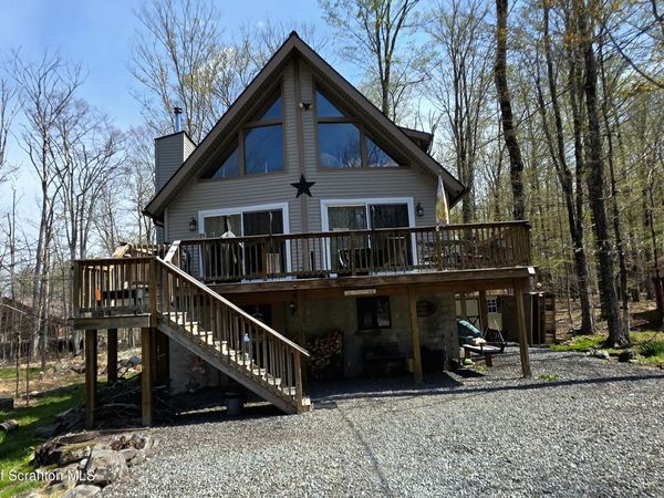 3412 Farwood Court , Lake Ariel, PA 18436