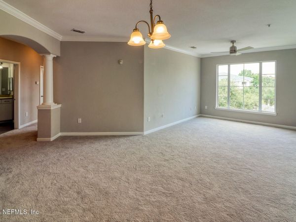 8290 GATE Parkway W, Unit 1115, Jacksonville, FL 32216