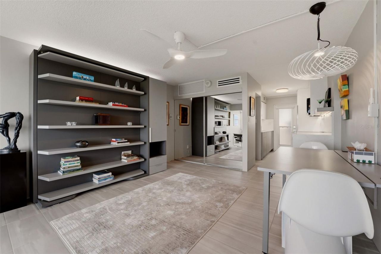 33 S Gulfstream Avenue , Unit 704, Sarasota, FL 34236 Photo