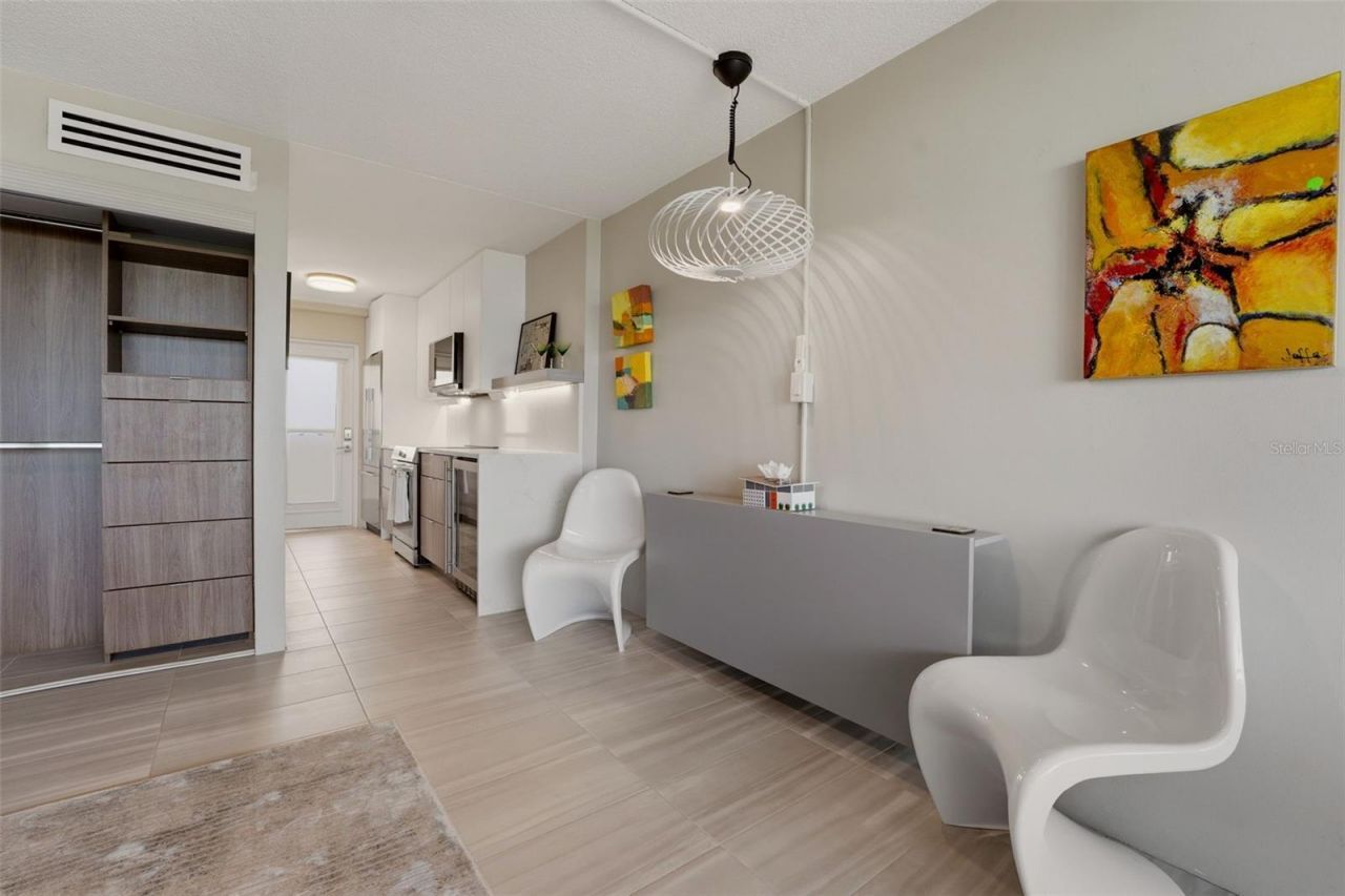 33 S Gulfstream Avenue , Unit 704, Sarasota, FL 34236 Photo