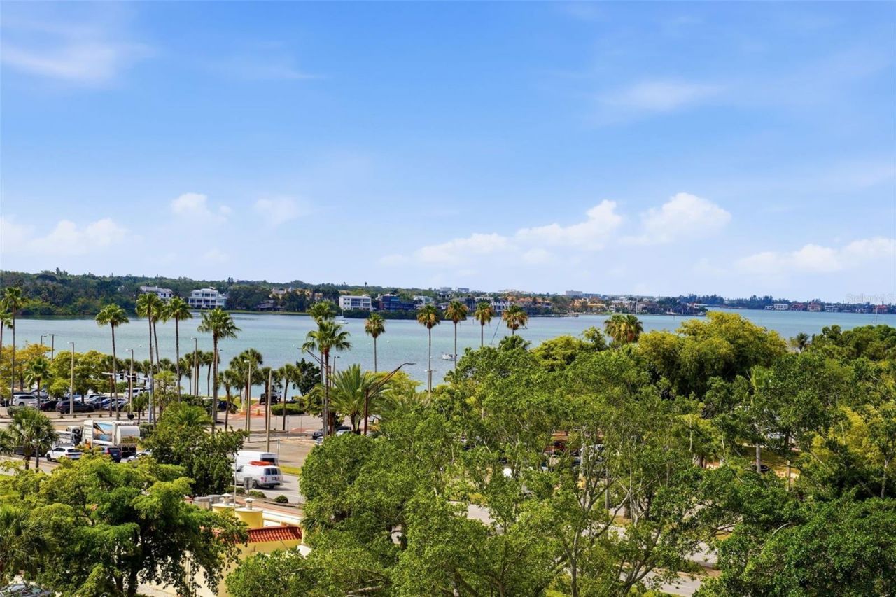 33 S Gulfstream Avenue , Unit 704, Sarasota, FL 34236 Photo