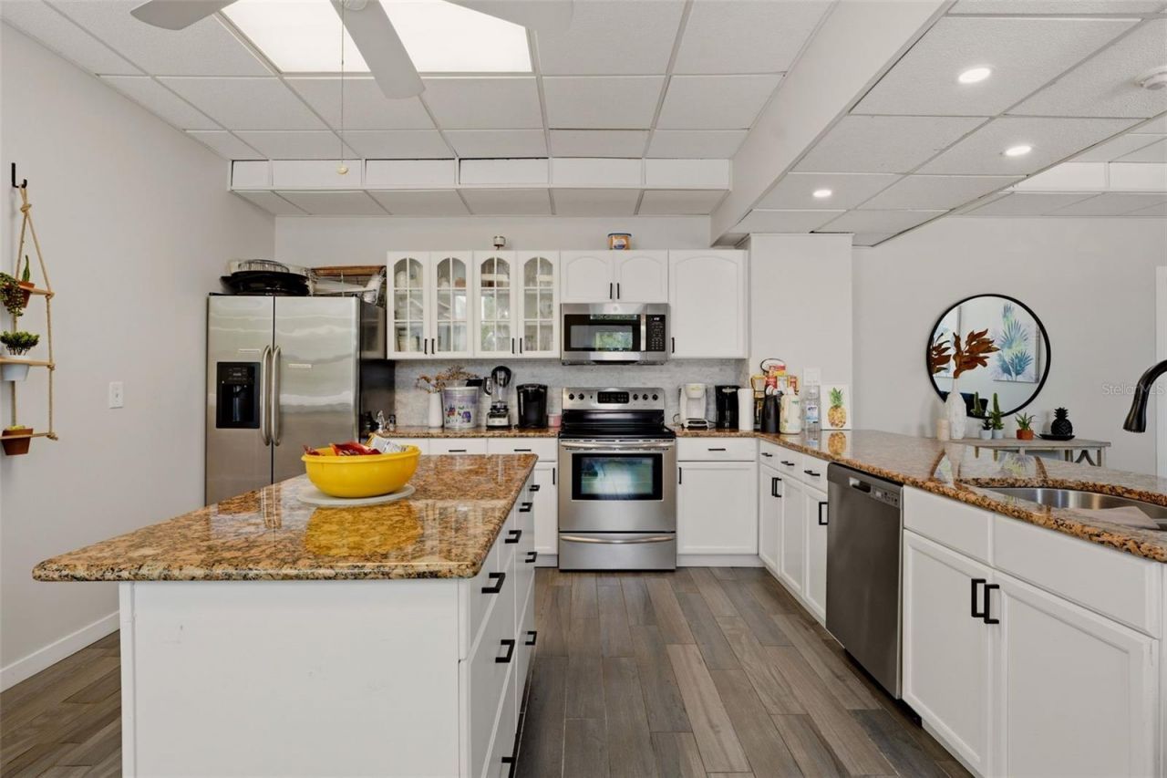 33 S Gulfstream Avenue , Unit 704, Sarasota, FL 34236 Photo