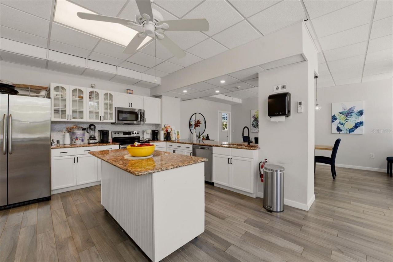 33 S Gulfstream Avenue , Unit 704, Sarasota, FL 34236 Photo