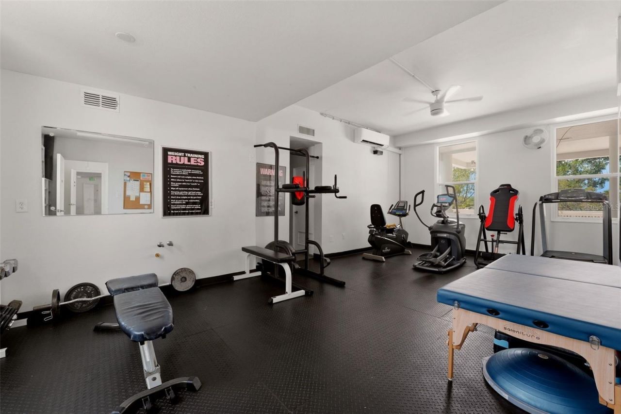 33 S Gulfstream Avenue , Unit 704, Sarasota, FL 34236 Photo