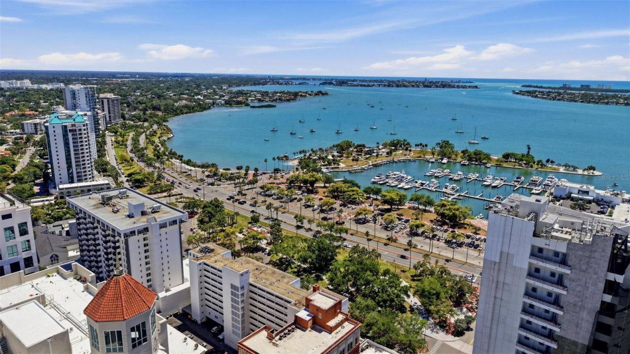 33 S Gulfstream Avenue , Unit 704, Sarasota, FL 34236 Photo