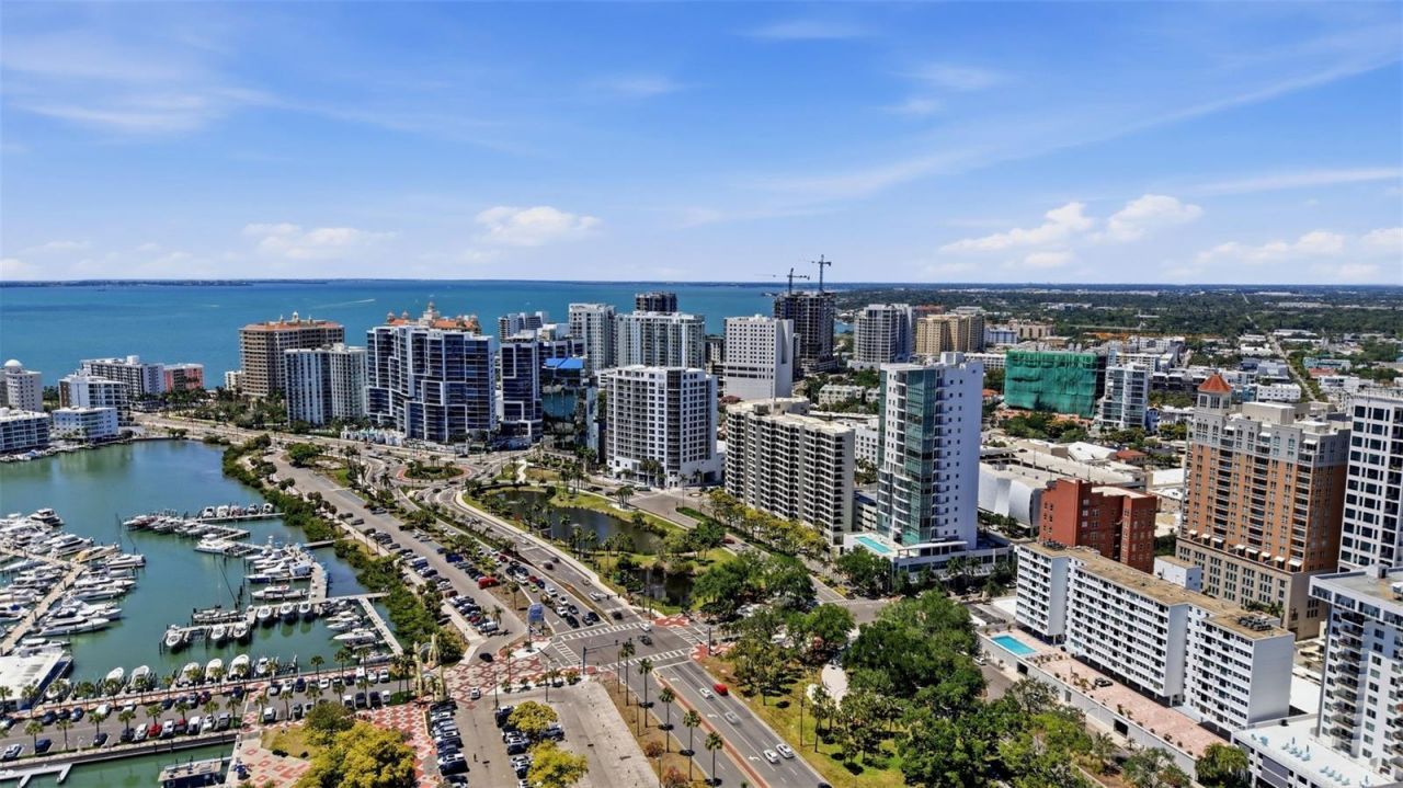 33 S Gulfstream Avenue , Unit 704, Sarasota, FL 34236 Photo