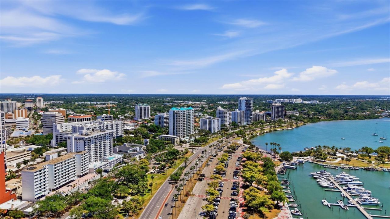 33 S Gulfstream Avenue , Unit 704, Sarasota, FL 34236 Photo