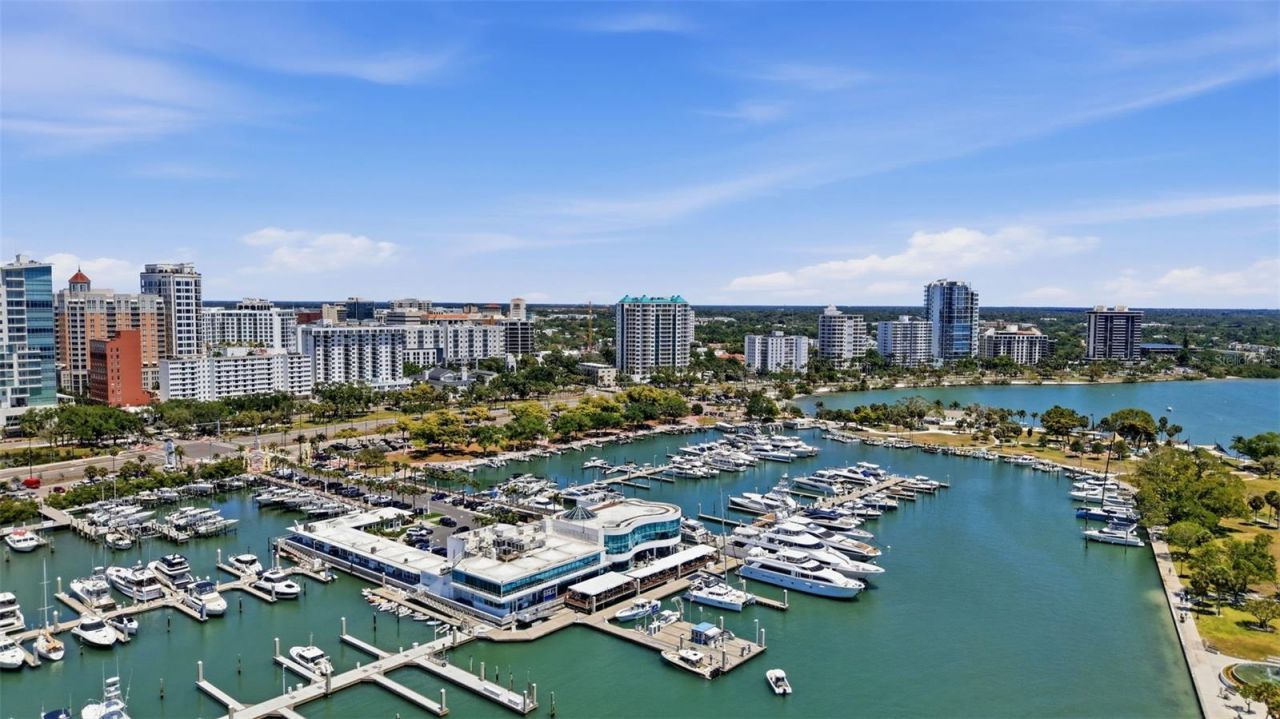 33 S Gulfstream Avenue , Unit 704, Sarasota, FL 34236 Photo