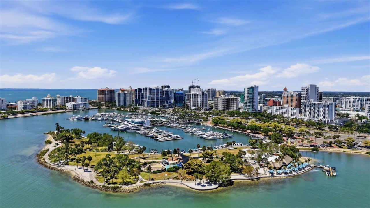 33 S Gulfstream Avenue , Unit 704, Sarasota, FL 34236 Photo