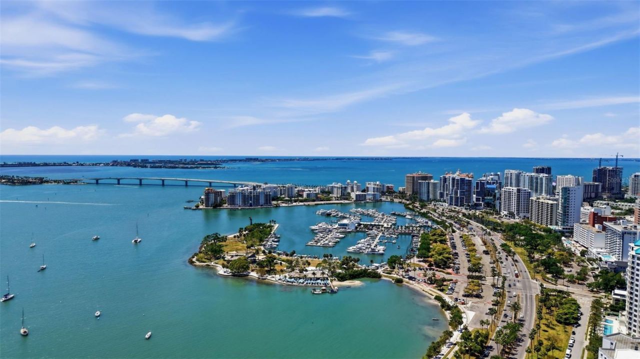 33 S Gulfstream Avenue , Unit 704, Sarasota, FL 34236 Photo