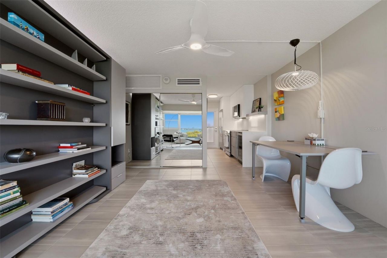 33 S Gulfstream Avenue , Unit 704, Sarasota, FL 34236 Photo