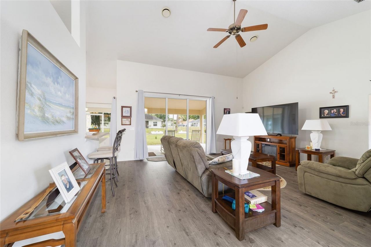 10080 SE 69th Avenue, Belleview, FL 34420 Photo