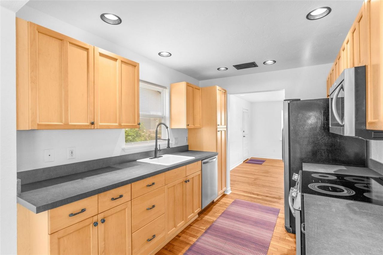 1220 35th Avenue N, Saint Petersburg, FL 33704 Photo