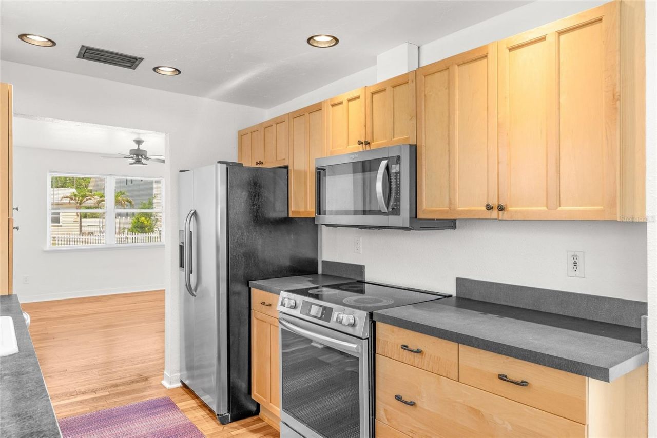 1220 35th Avenue N, Saint Petersburg, FL 33704 Photo