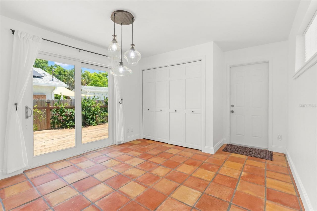 1220 35th Avenue N, Saint Petersburg, FL 33704 Photo