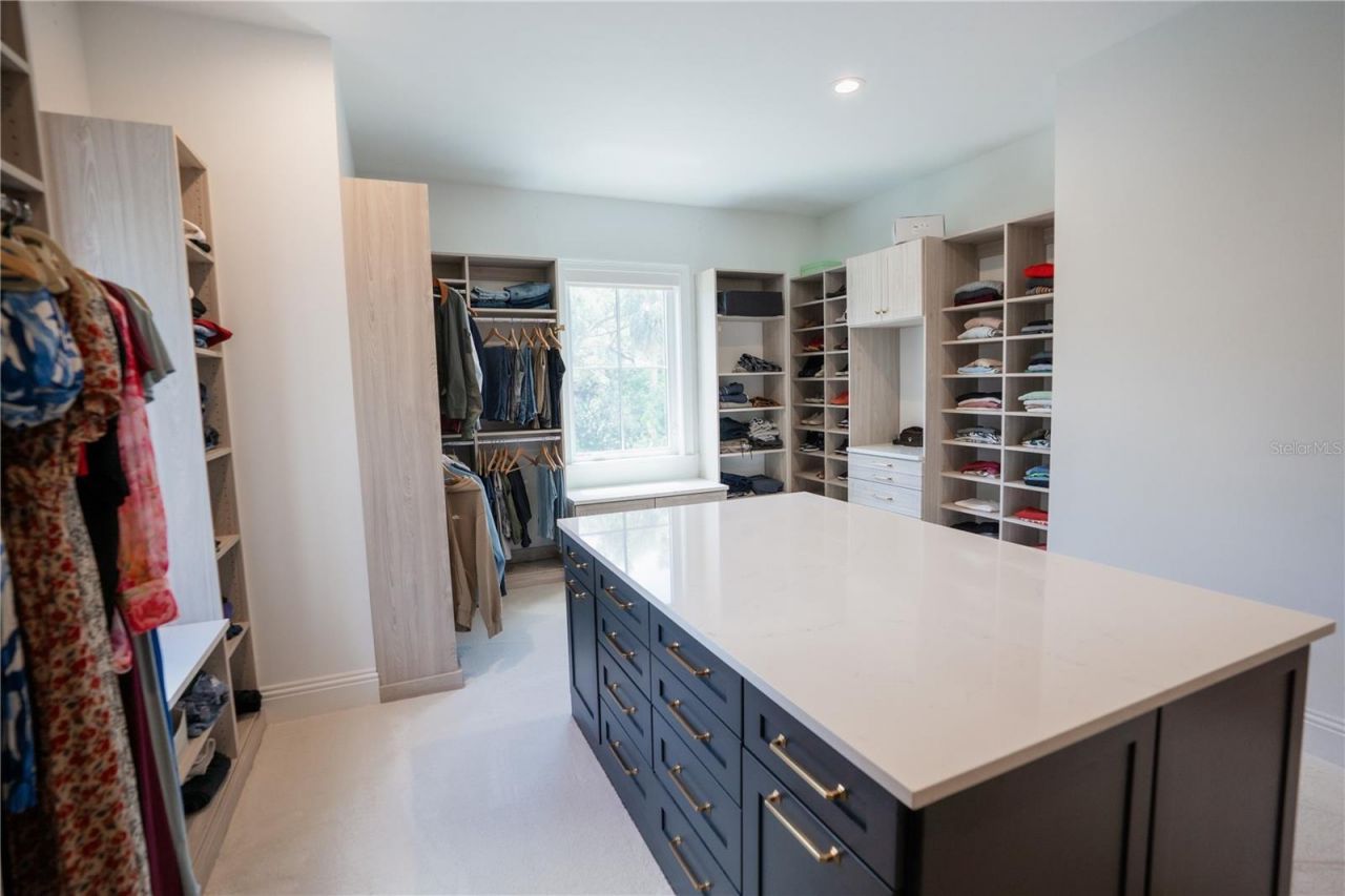 4402 W Beach Park Drive, Tampa, FL 33609 Photo