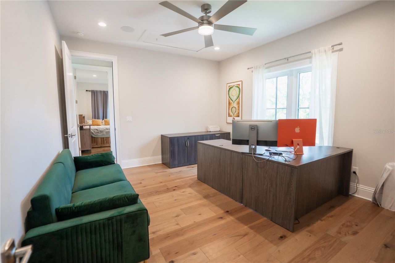 4402 W Beach Park Drive, Tampa, FL 33609 Photo