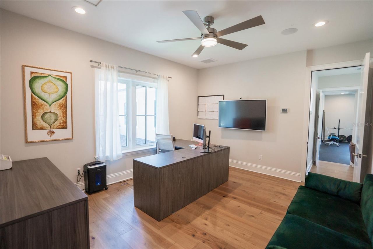 4402 W Beach Park Drive, Tampa, FL 33609 Photo