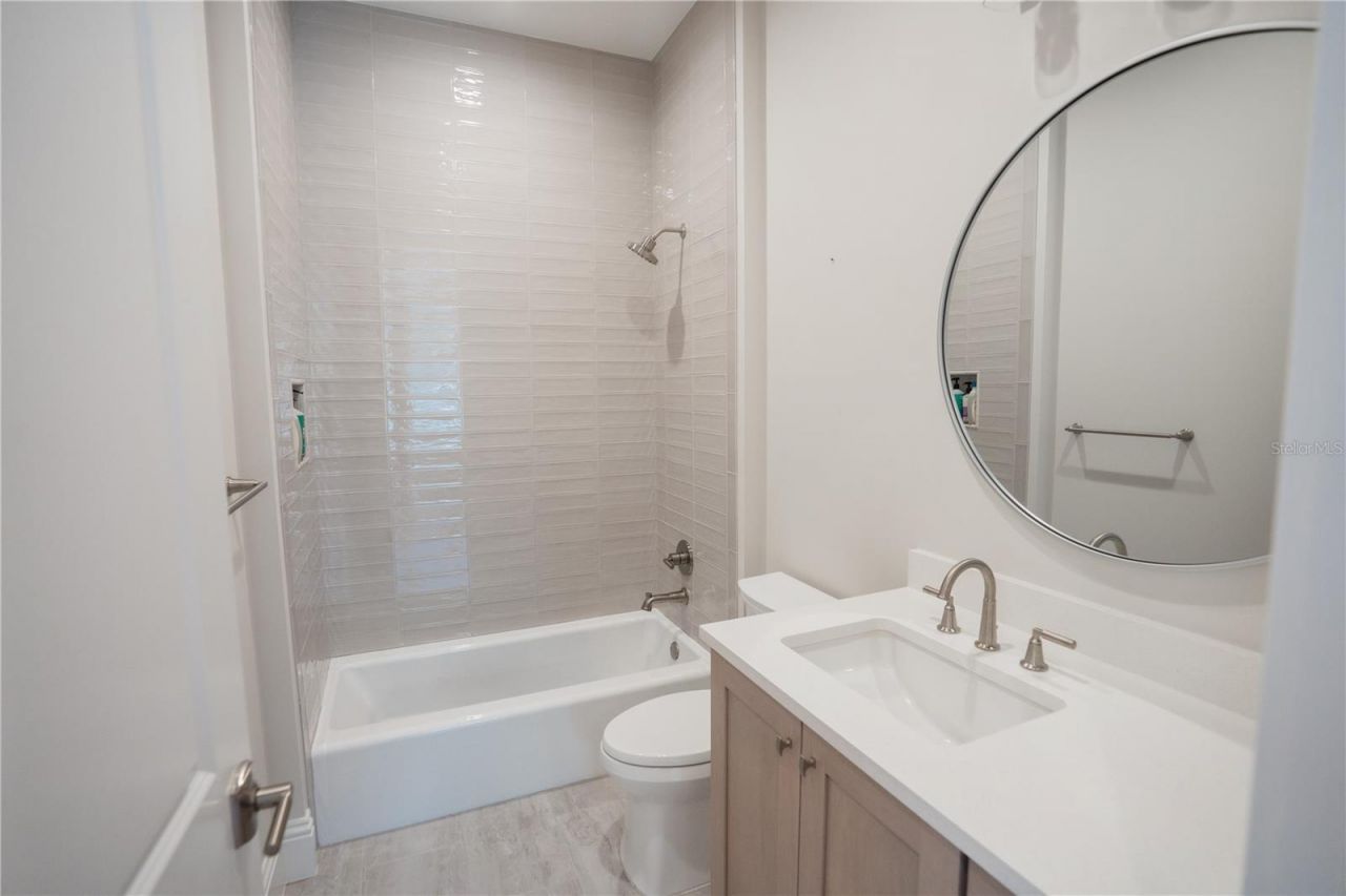 4402 W Beach Park Drive, Tampa, FL 33609 Photo