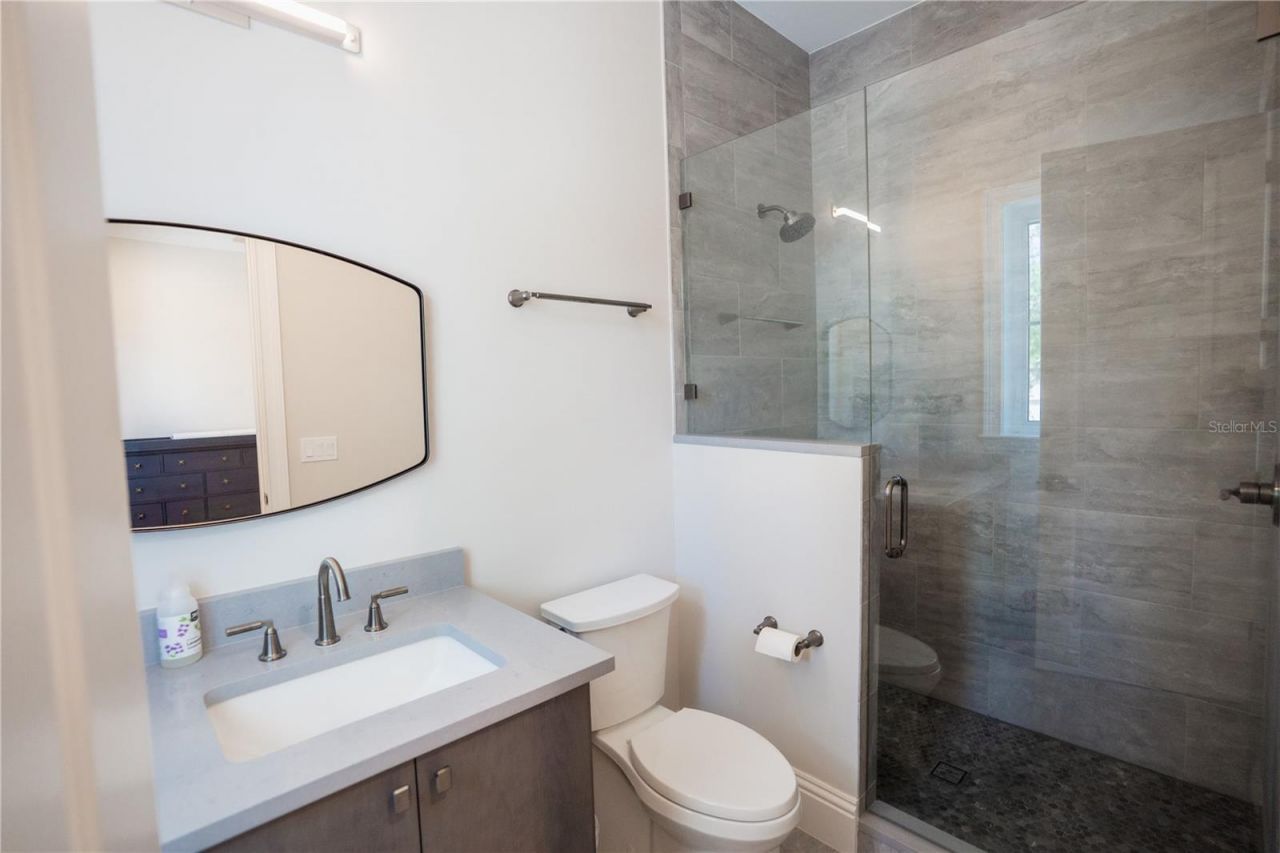 4402 W Beach Park Drive, Tampa, FL 33609 Photo
