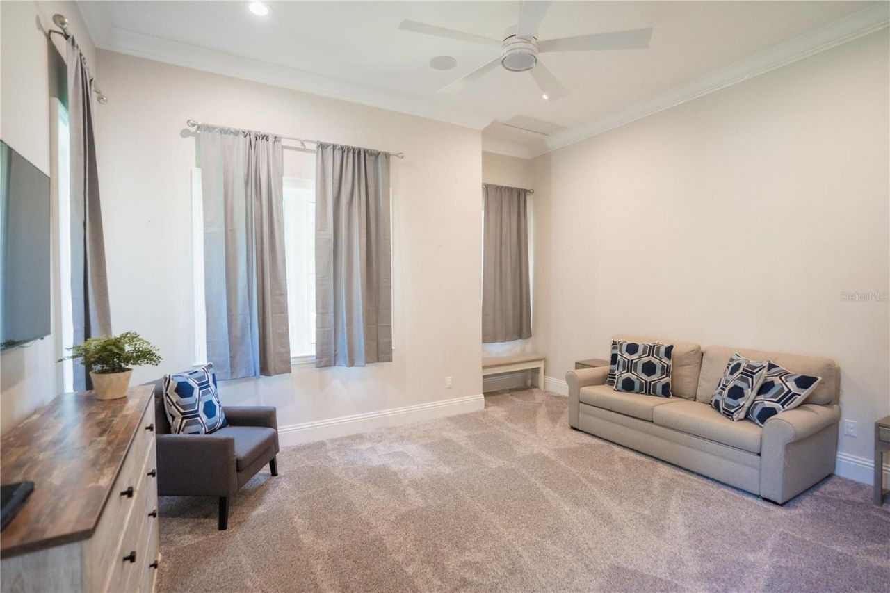 4402 W Beach Park Drive, Tampa, FL 33609 Photo