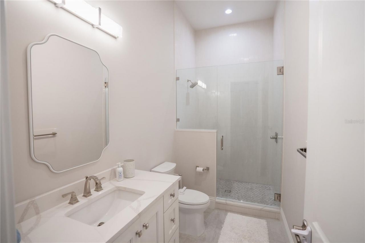 4402 W Beach Park Drive, Tampa, FL 33609 Photo
