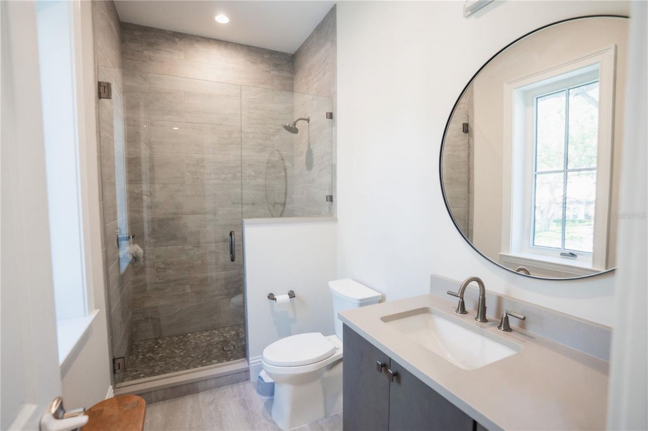 4402 W Beach Park Drive, Tampa, FL 33609 Photo