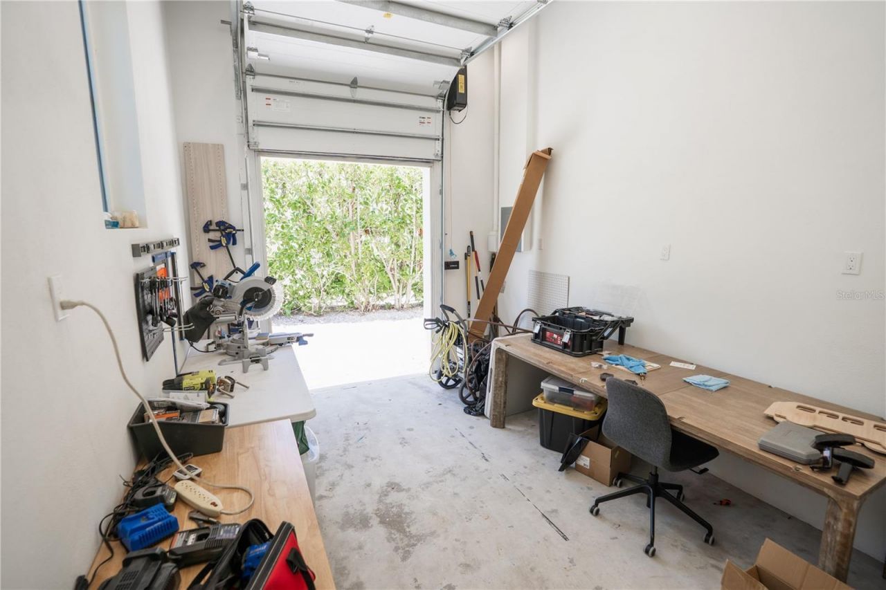 4402 W Beach Park Drive, Tampa, FL 33609 Photo