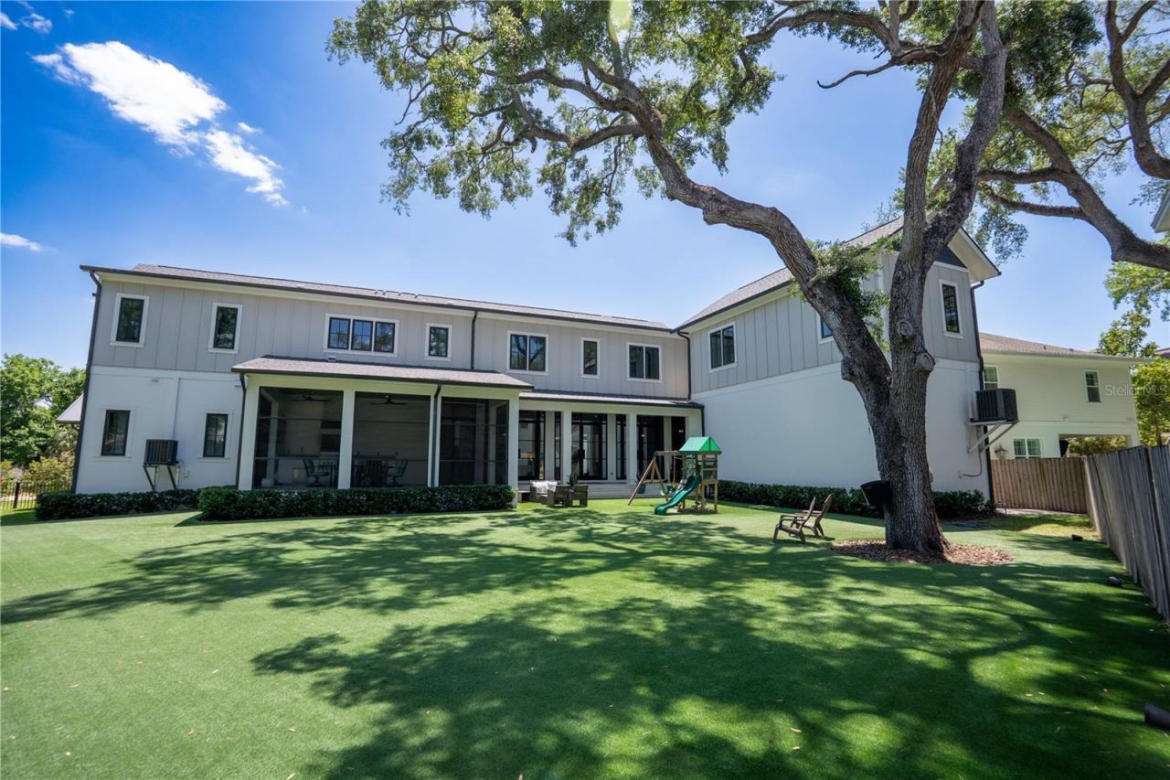 4402 W Beach Park Drive, Tampa, FL 33609 Photo