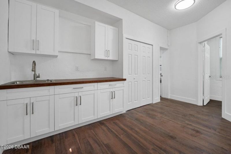 934 S Ridgewood Avenue, Daytona Beach, FL 32114 Photo