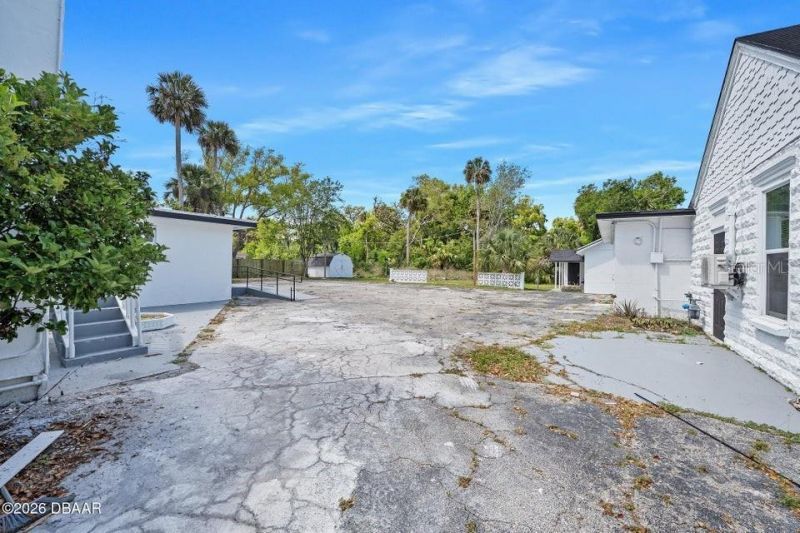 934 S Ridgewood Avenue, Daytona Beach, FL 32114 Photo