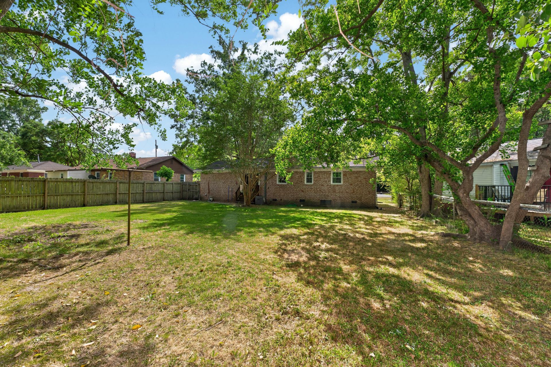 322 Mary Scott Drive Photo 4