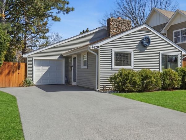 4129 Main Street , Downers Grove, IL 60515