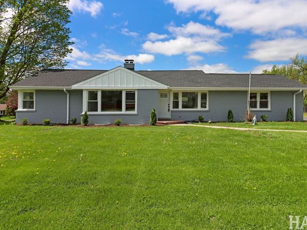 1100 N Hicks Road , Palatine, IL 60067