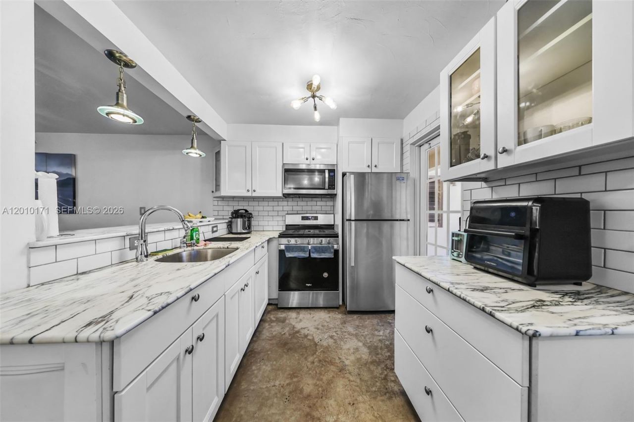 1698 Jefferson Ave, Unit 9, Miami Beach, FL 33139 Photo