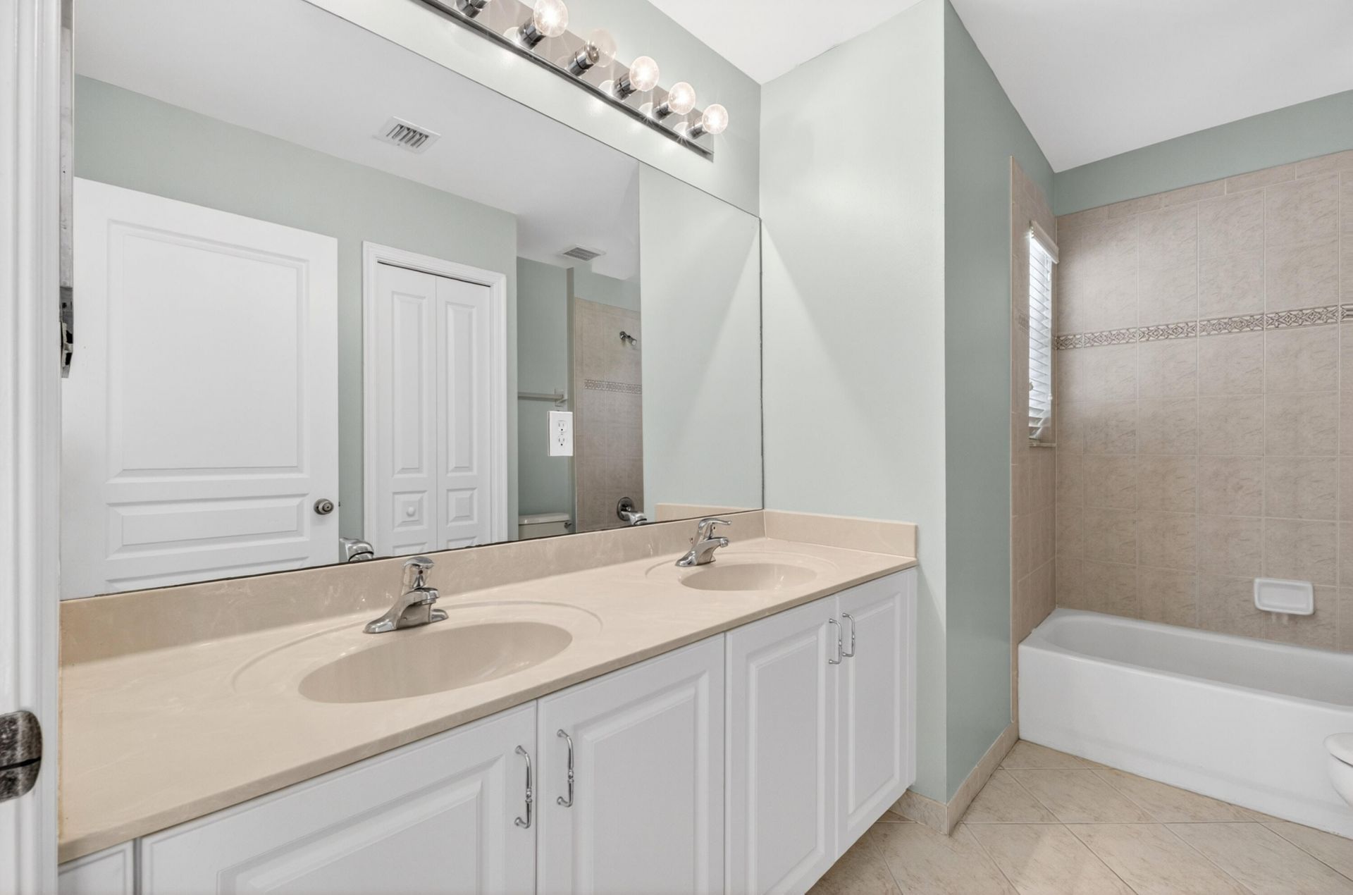 610 Peppergrass Run, Royal Palm Beach, FL 33411 Photo