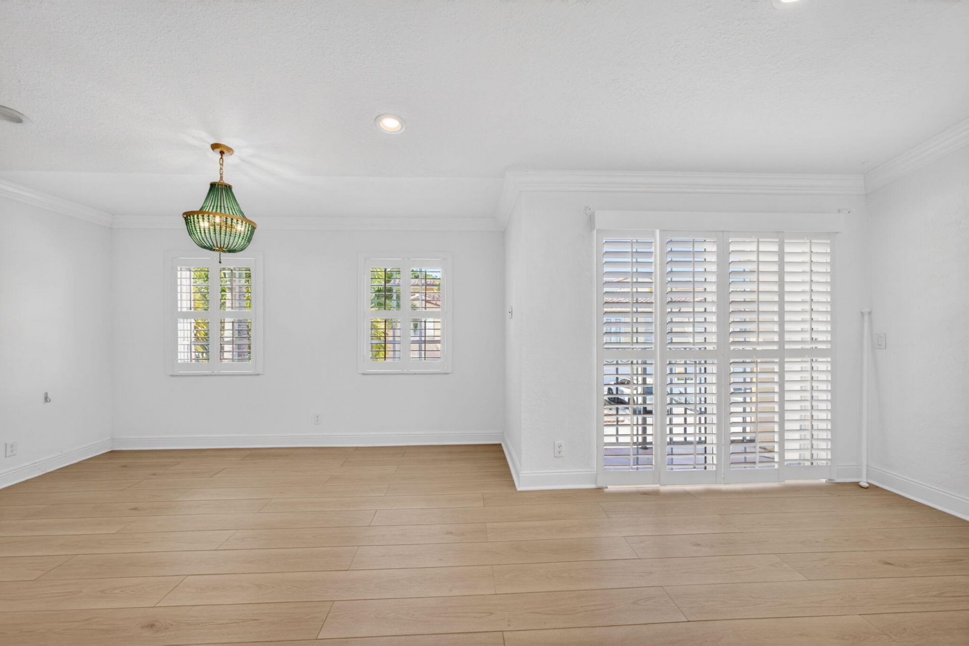 1020 Lake Shore Drive, Unit 105, Lake Park, FL 33403 Photo