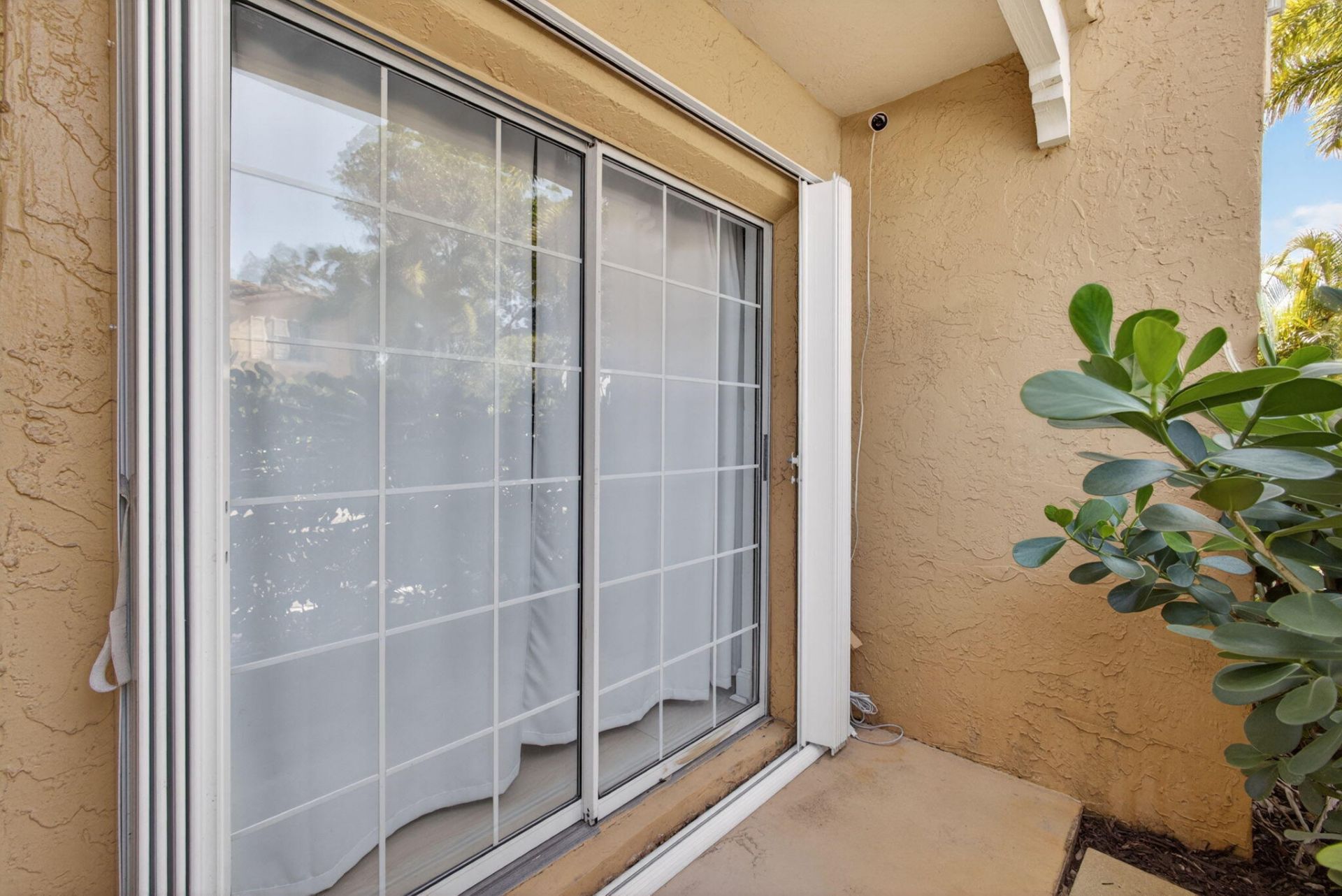 1020 Lake Shore Drive, Unit 105, Lake Park, FL 33403 Photo