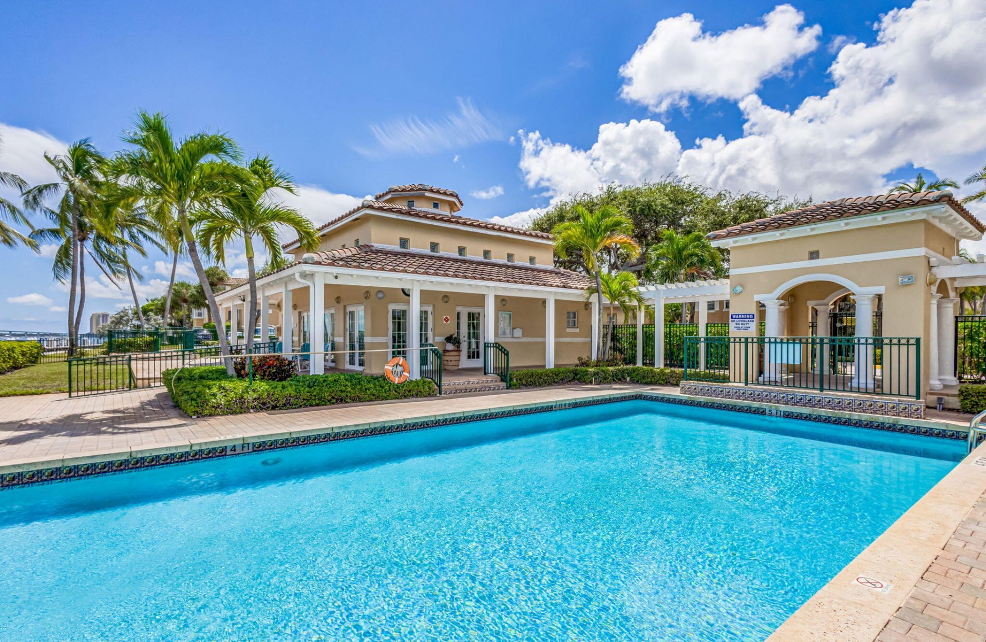 1020 Lake Shore Drive, Unit 105, Lake Park, FL 33403 Photo