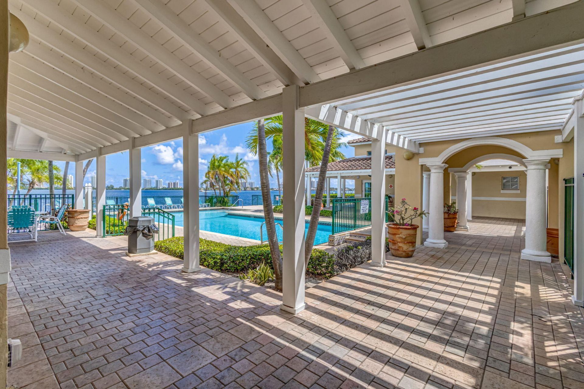 1020 Lake Shore Drive, Unit 105, Lake Park, FL 33403 Photo