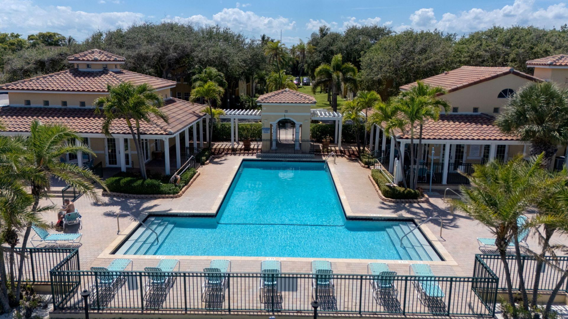1020 Lake Shore Drive, Unit 105, Lake Park, FL 33403 Photo
