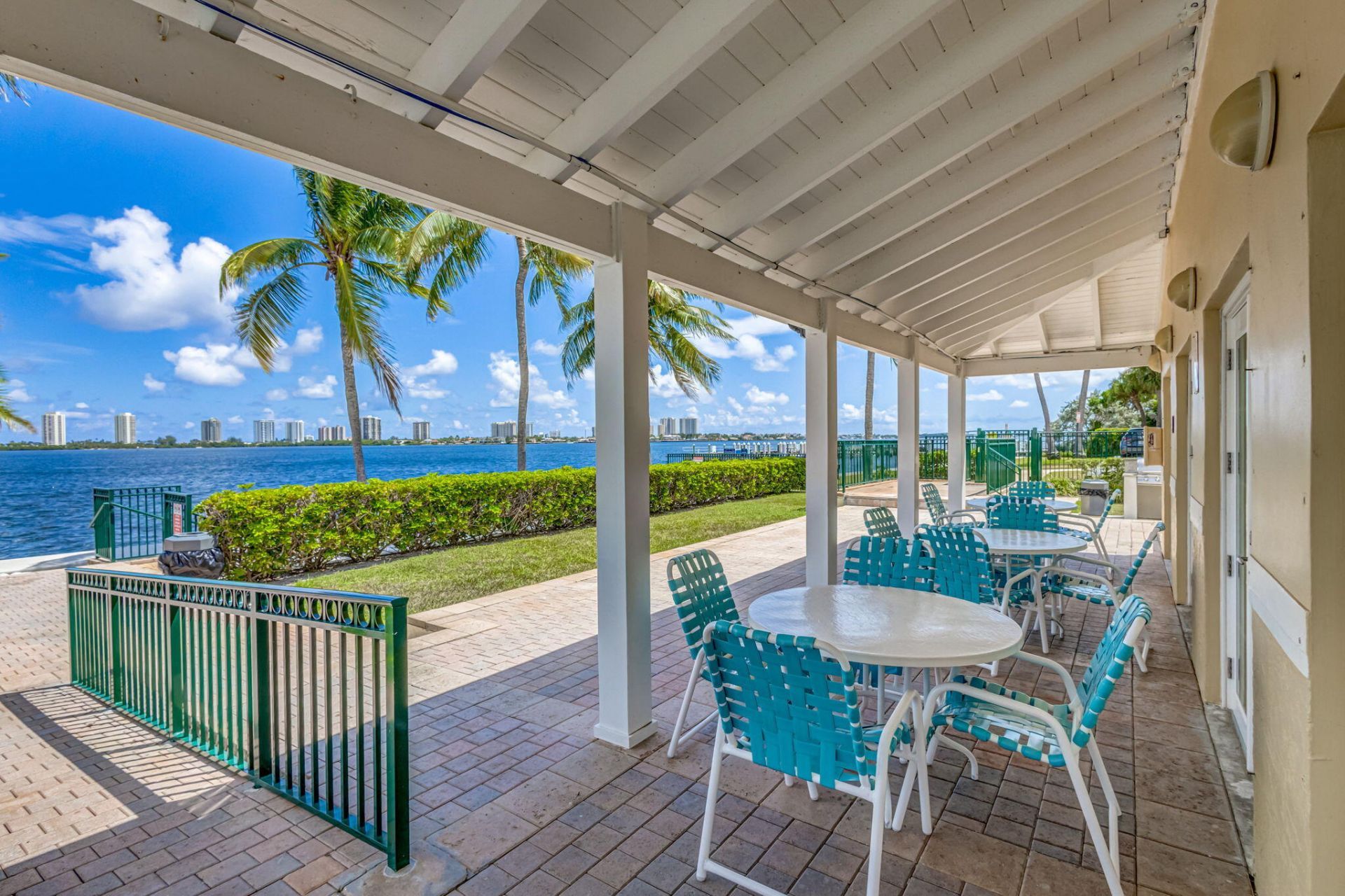 1020 Lake Shore Drive, Unit 105, Lake Park, FL 33403 Photo