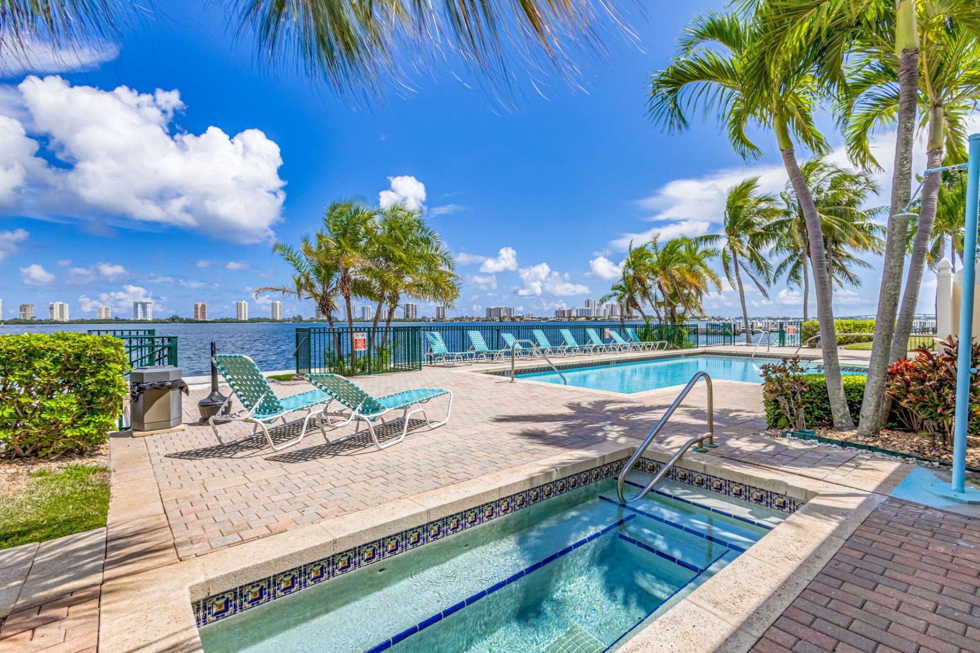 1020 Lake Shore Drive, Unit 105, Lake Park, FL 33403 Photo