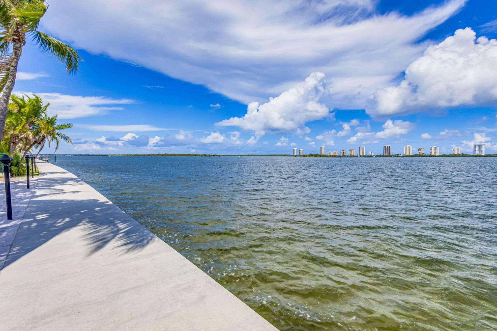 1020 Lake Shore Drive, Unit 105, Lake Park, FL 33403 Photo