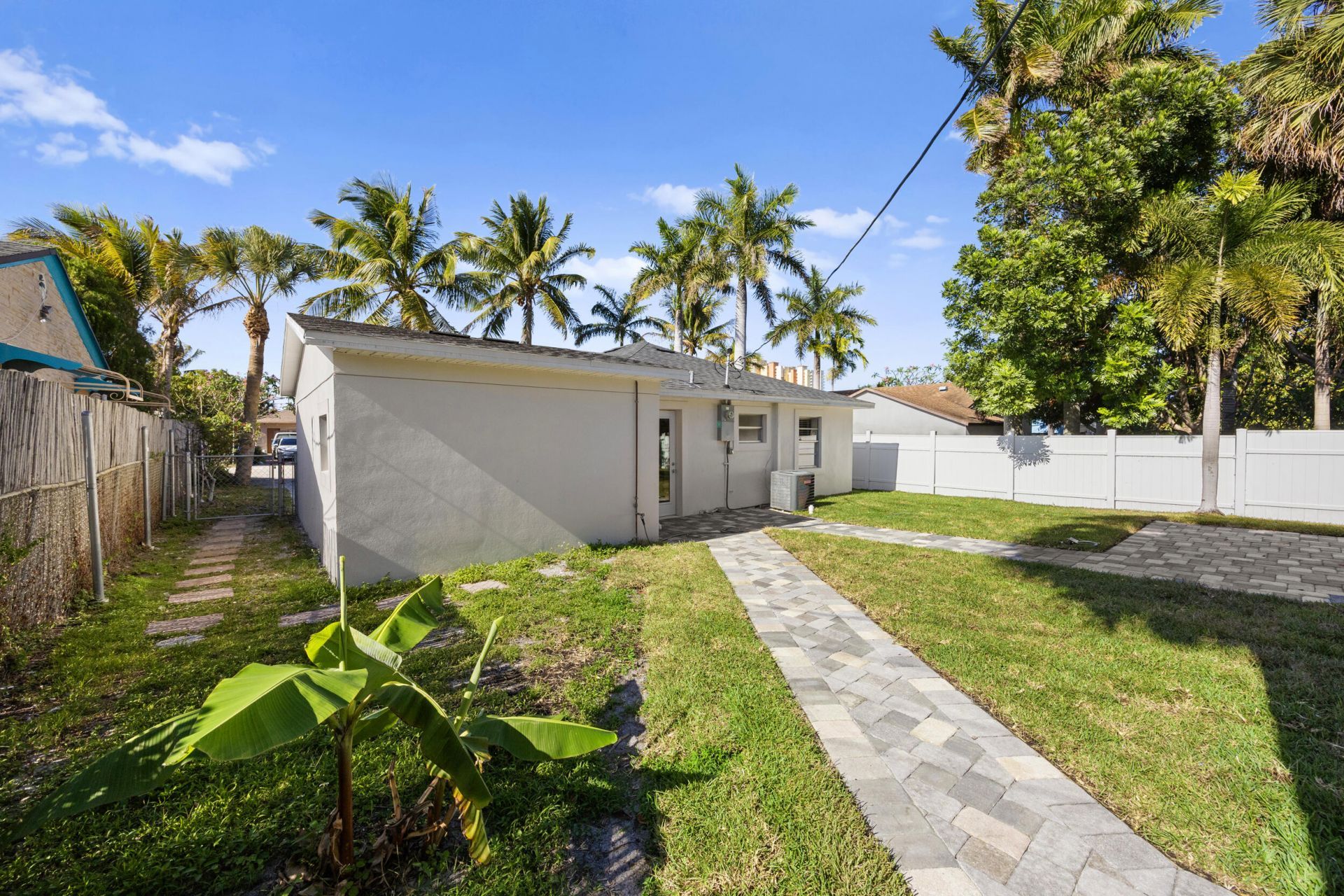 143 E 23rd Street, Riviera Beach, FL 33404 Photo