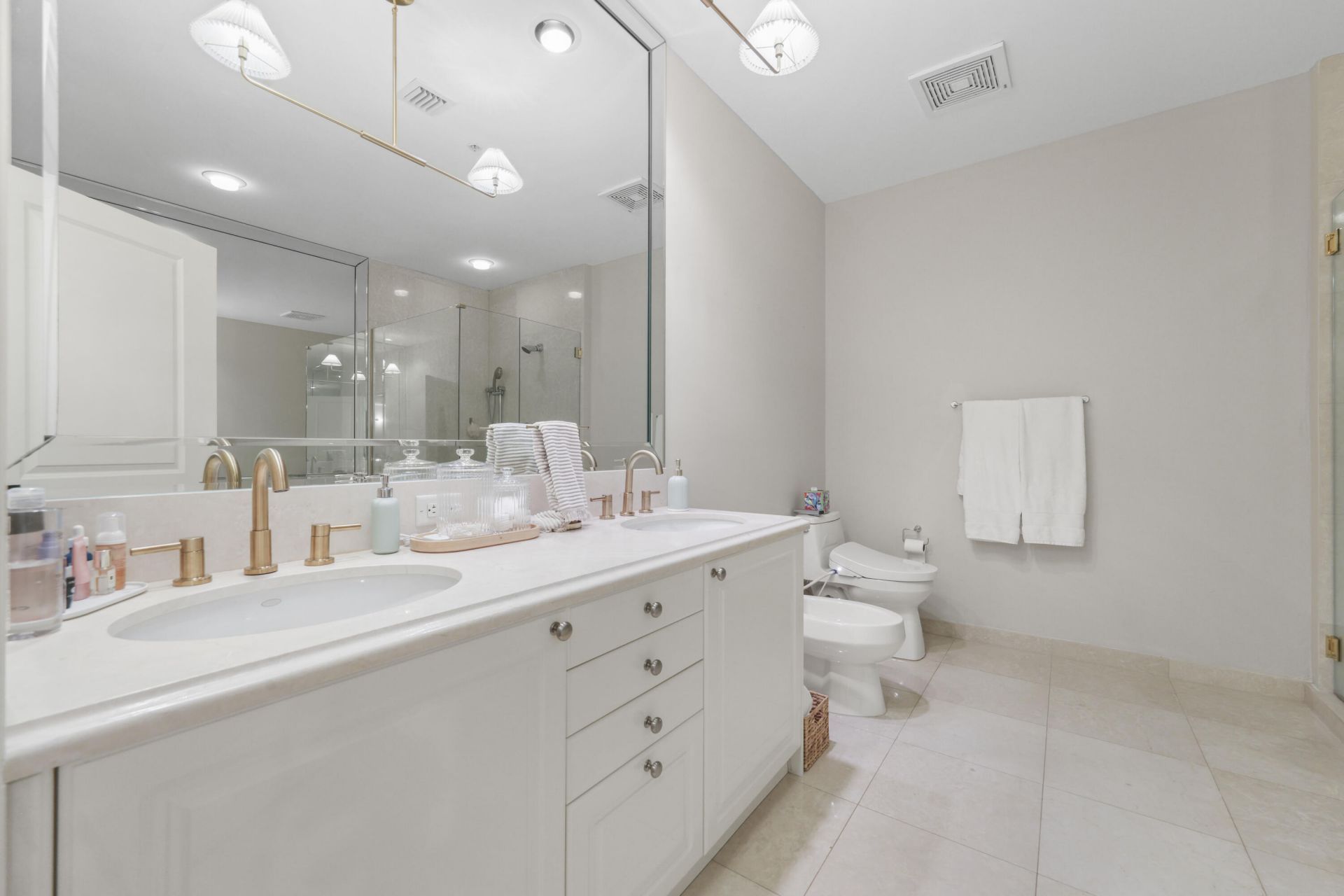 1063 Hillsboro Mile Hillsboro Mile, Unit 206, Hillsboro Beach, FL 33062 Photo