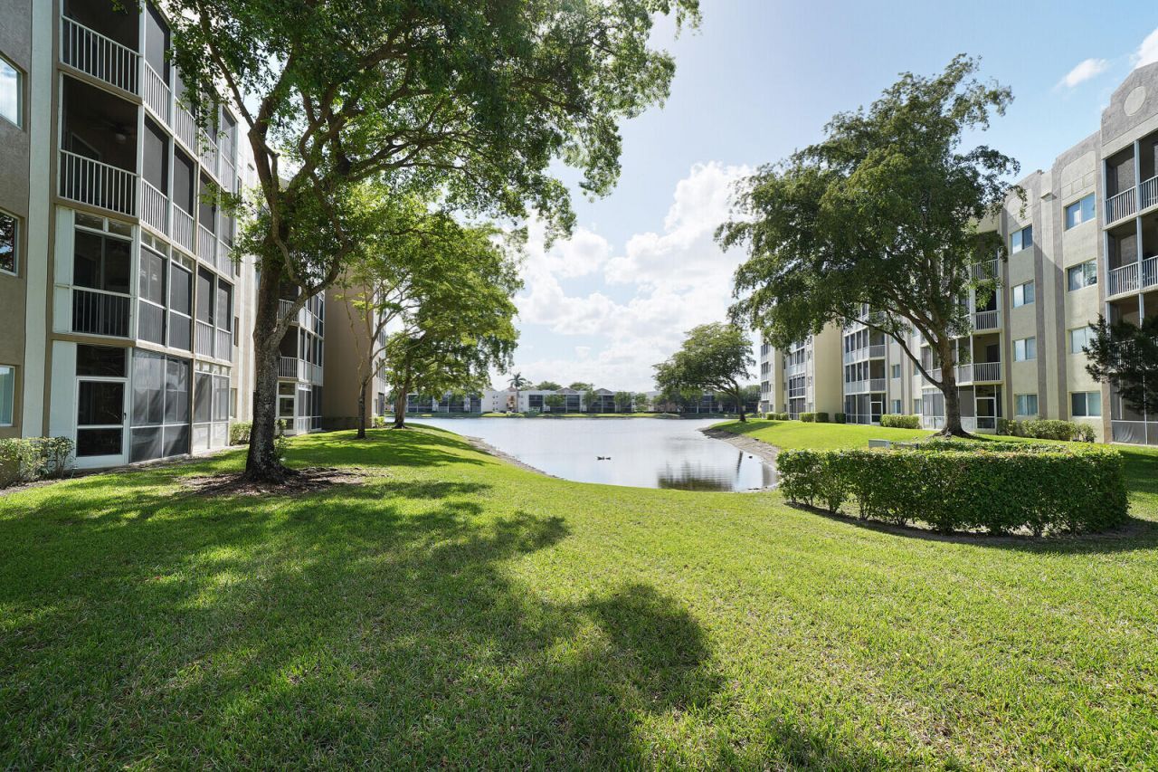 7623 Southampton Terrace, Unit 113, Tamarac, FL 33321 Photo