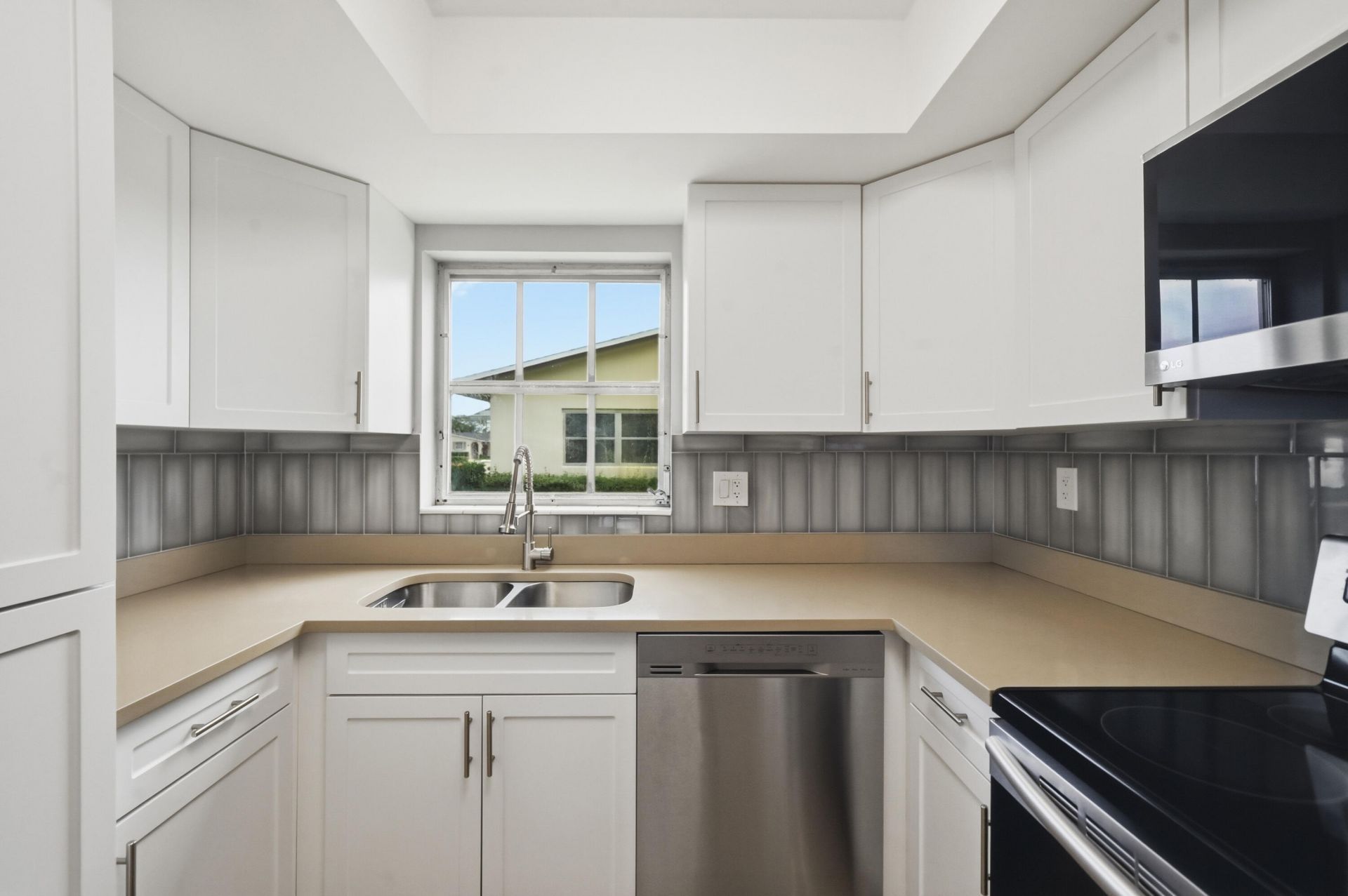 2680 Barkley Drive E, Unit C, West Palm Beach, FL 33415 Photo